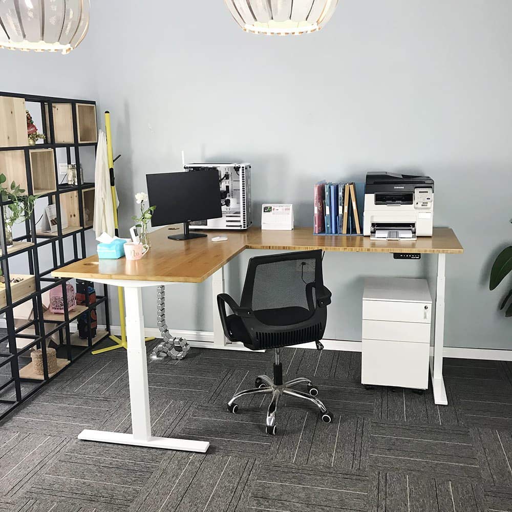 VWINDESK VJ301 Marco de escritorio de esquina de pie eléctrico ajustable en forma de L solo con triple motor, base ergonómica de acero ajustable en altura con teclado de memoria digital (blanco)